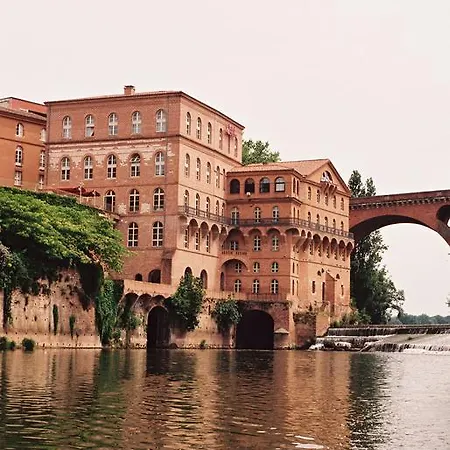 Отель Mercure Rives Du Tarn
