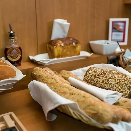 Mercure Rives Du Tarn Отель Альби