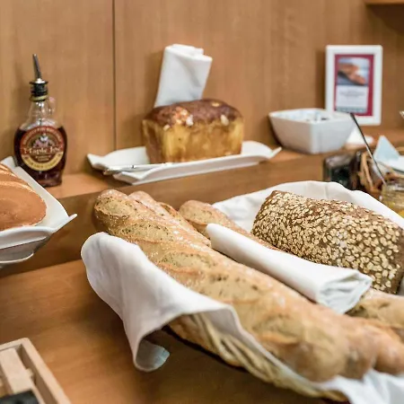 Hotell Mercure Bastides 4*