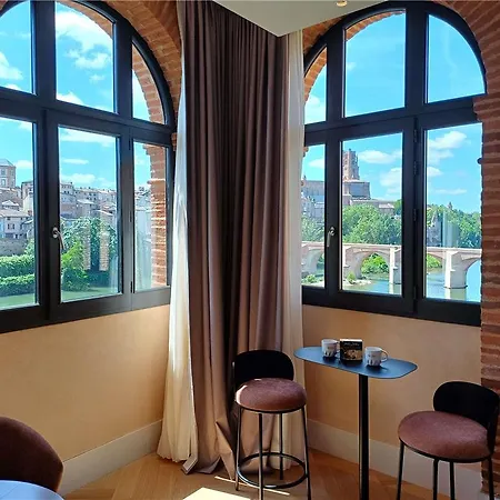 מלון Mercure Bastides