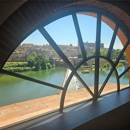 Отель Mercure Rives Du Tarn 4*