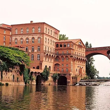 Отель Mercure Rives Du Tarn