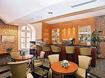 Отель Mercure Rives Du Tarn 4*