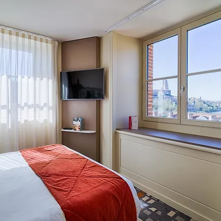 Отель Mercure Rives Du Tarn 4*